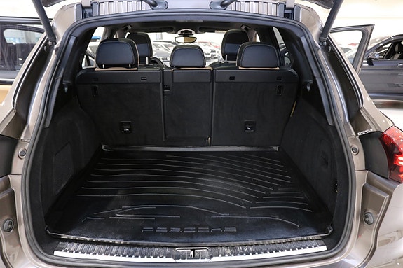 Porsche Cayenne S 20 of 30