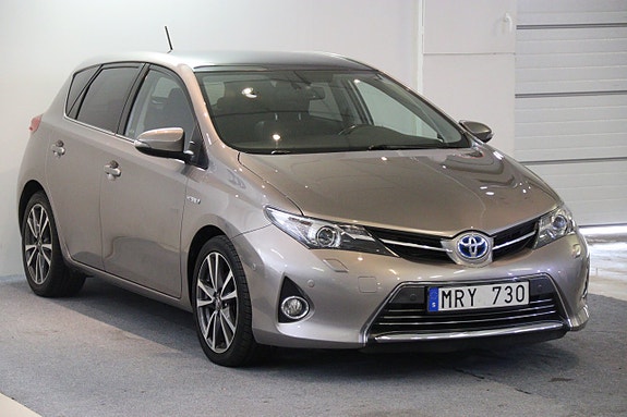 Toyota Auris 3 of 15