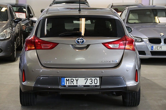 Toyota Auris 15 of 15