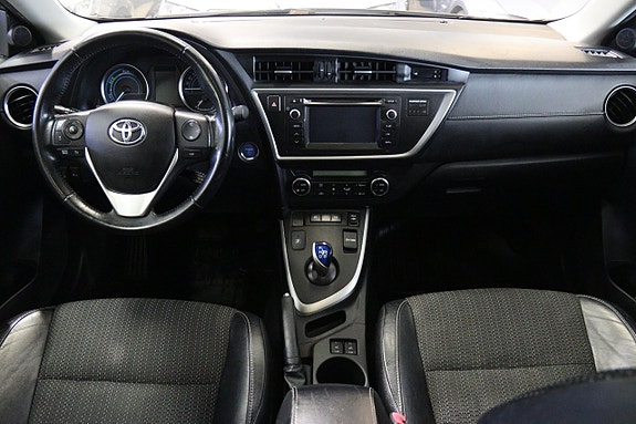 Toyota Auris 14 of 15