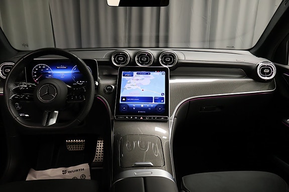 Mercedes-Benz GLC300 de 14 of 24