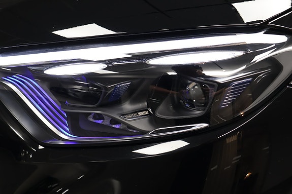 Mercedes-Benz GLC300 de 8 of 24