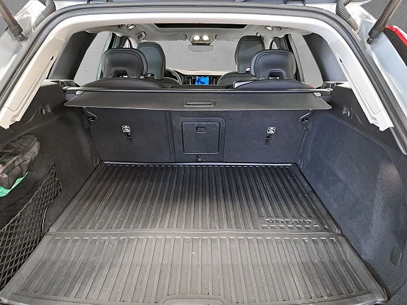 Volvo XC60 7 of 10