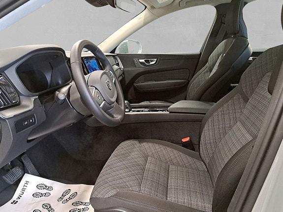 Volvo XC60 5 of 10