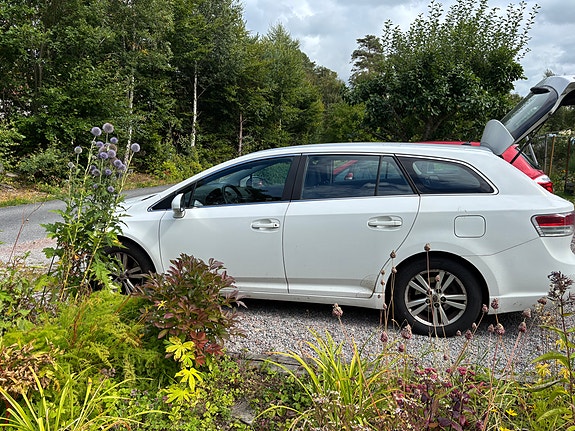 Toyota Avensis 6 of 8
