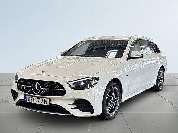 Mercedes-Benz E300 9 of 15
