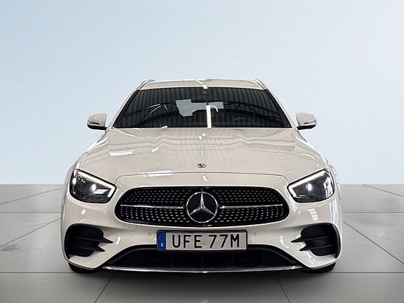 Mercedes-Benz E300 2 of 15