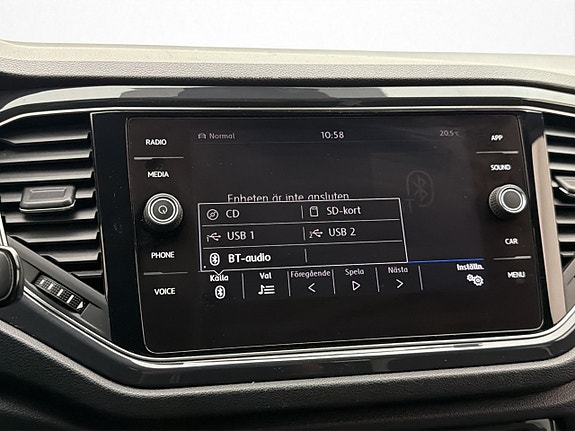 Volkswagen T-Roc 21 of 30