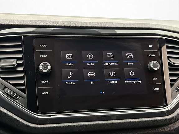 Volkswagen T-Roc 23 of 30