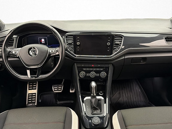 Volkswagen T-Roc 12 of 30
