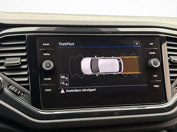 Volkswagen T-Roc 20 of 30