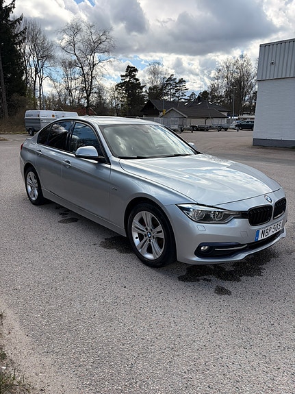 BMW 318d 4 of 6