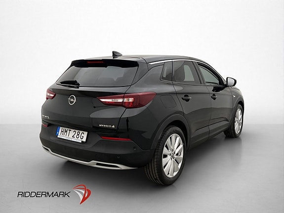 Opel Grandland X 8 of 30