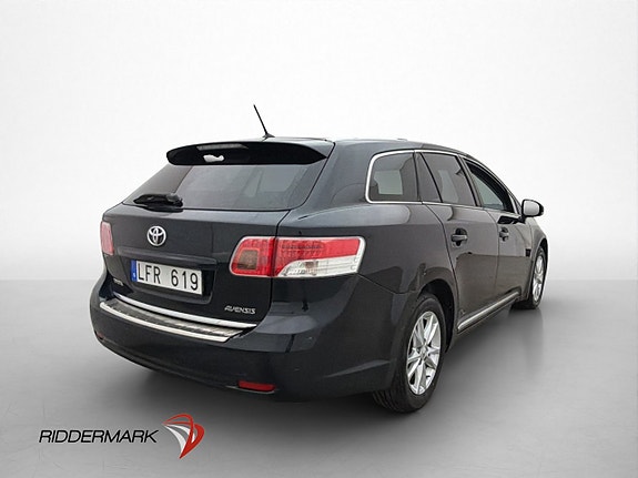 Toyota Avensis 8 of 25