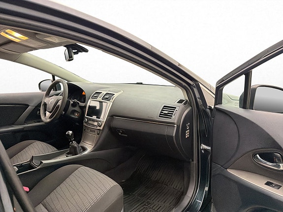 Toyota Avensis 19 of 25