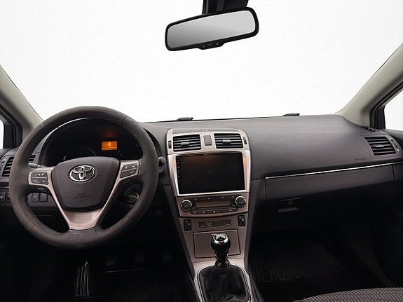 Toyota Avensis 12 of 25