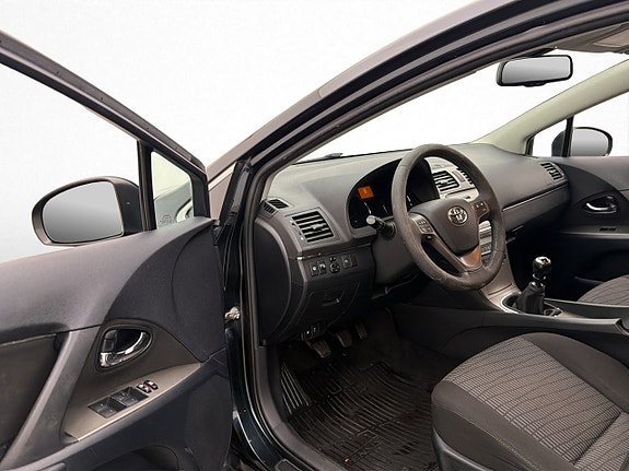 Toyota Avensis 10 of 25