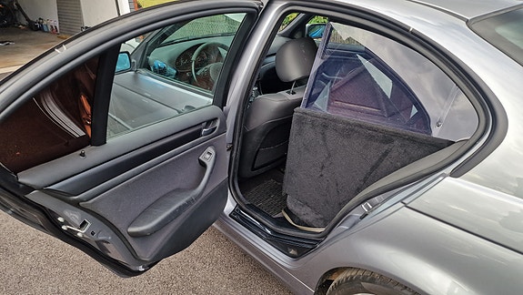 BMW 318i 4 of 9
