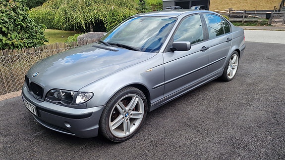 BMW 318i 2 of 9