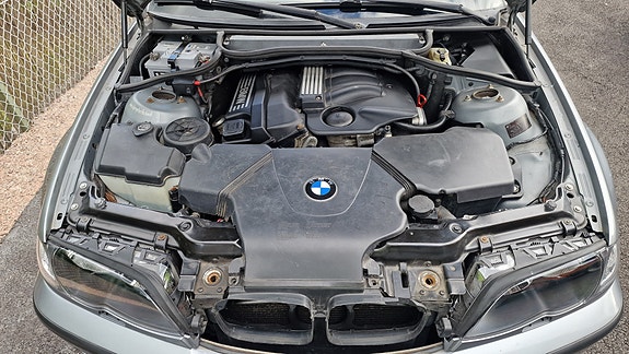 BMW 318i 5 of 9