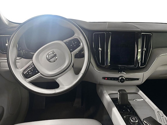 Volvo XC60 6 of 9
