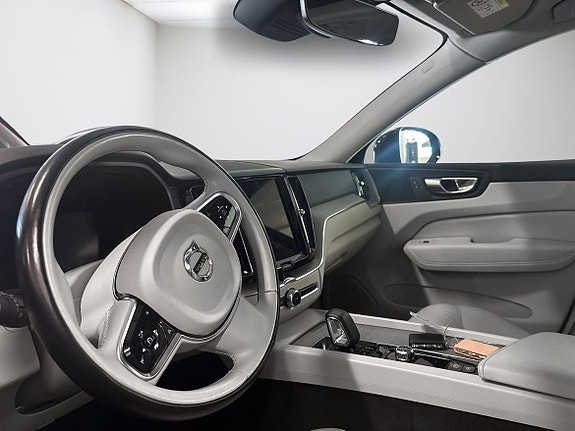 Volvo XC60 4 of 9