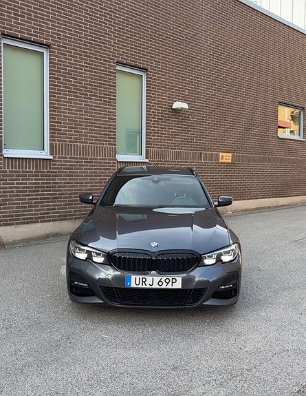 BMW 320d 7 of 17