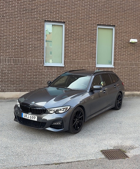 BMW 320d 8 of 17