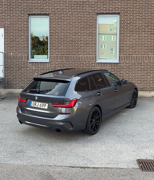 BMW 320d 10 of 17