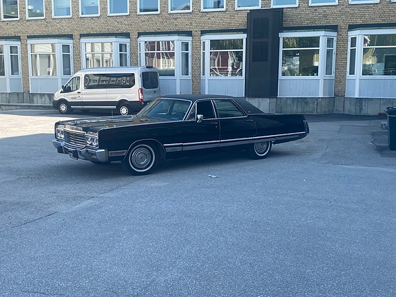 Chrysler New Yorker 2 of 4