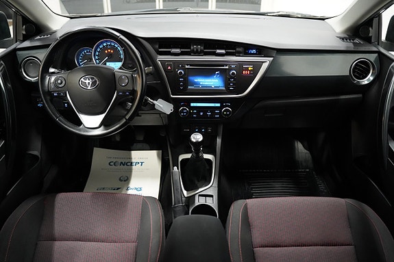 Toyota Auris 9 of 19
