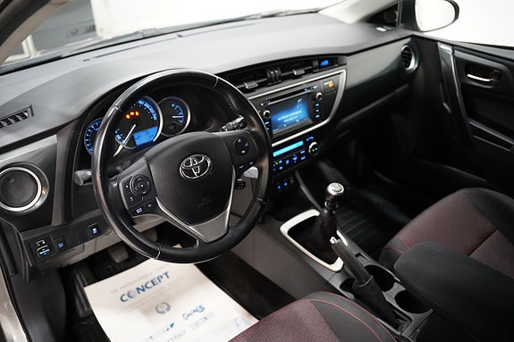 Toyota Auris 6 of 19