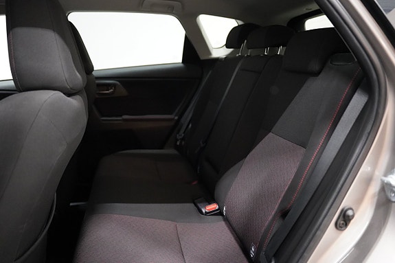 Toyota Auris 17 of 19