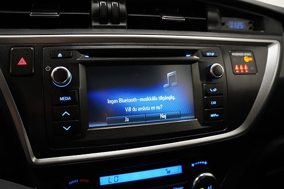 Toyota Auris 16 of 19