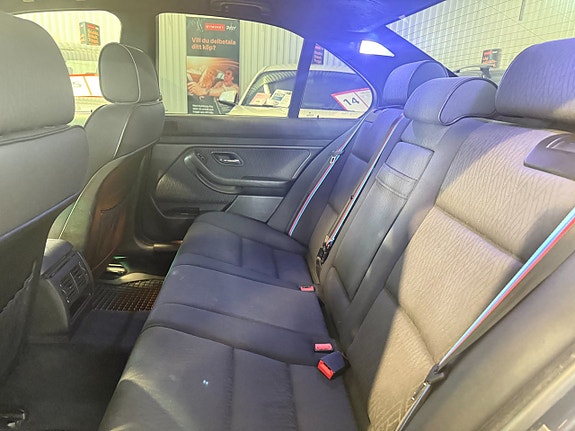BMW 525 10 of 15