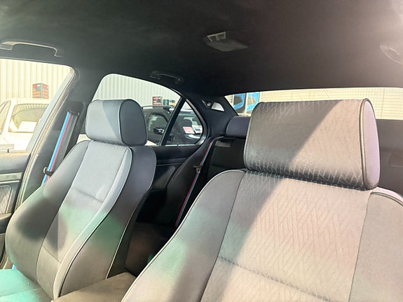 BMW 525 9 of 15