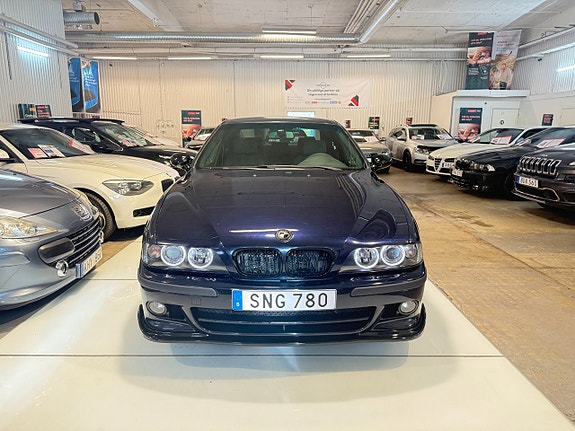 BMW 525 3 of 15