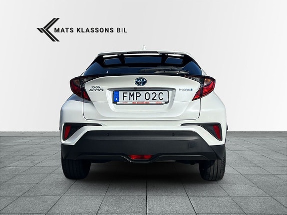 Toyota C-HR 4 of 10