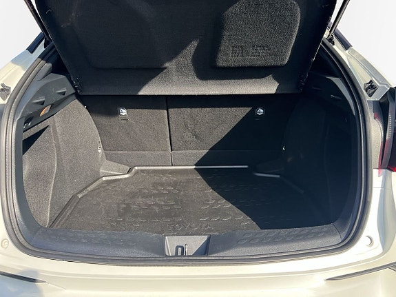 Toyota C-HR 10 of 10