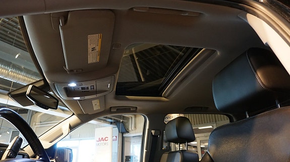 Chevrolet Silverado 1500 13 of 20
