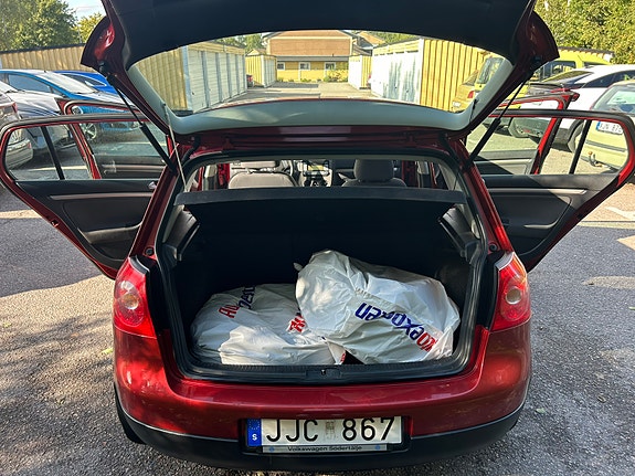 Volkswagen Golf V 5 of 11