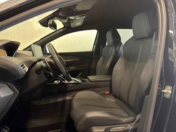 Peugeot 3008 8 of 12