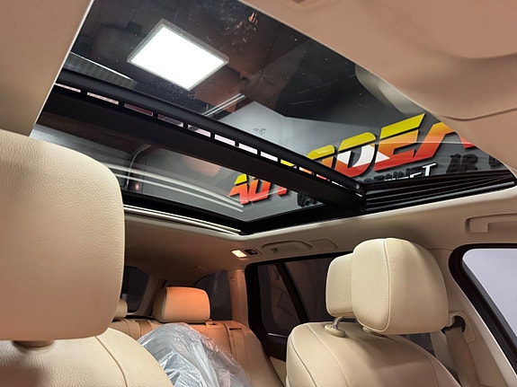 BMW 530i 7 of 12