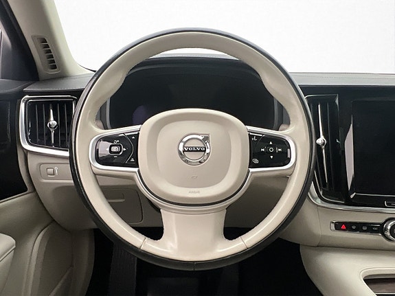 Volvo V90 Cross Country 17 of 30