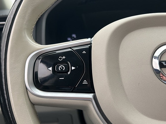 Volvo V90 Cross Country 19 of 30