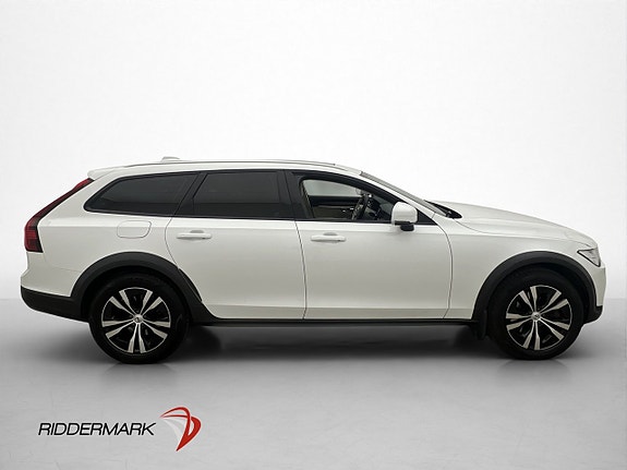 Volvo V90 Cross Country 9 of 30