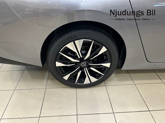 Peugeot 308 SW 10 of 10