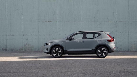 Volvo EX40 10 of 30