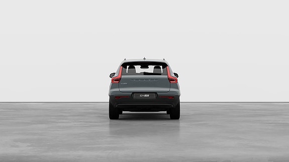 Volvo EX40 18 of 30
