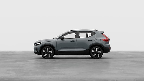 Volvo EX40 19 of 30